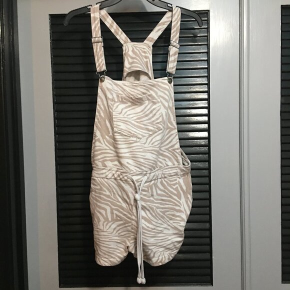 Wallflower Women's Overall Shorts - Picture 1 of 5